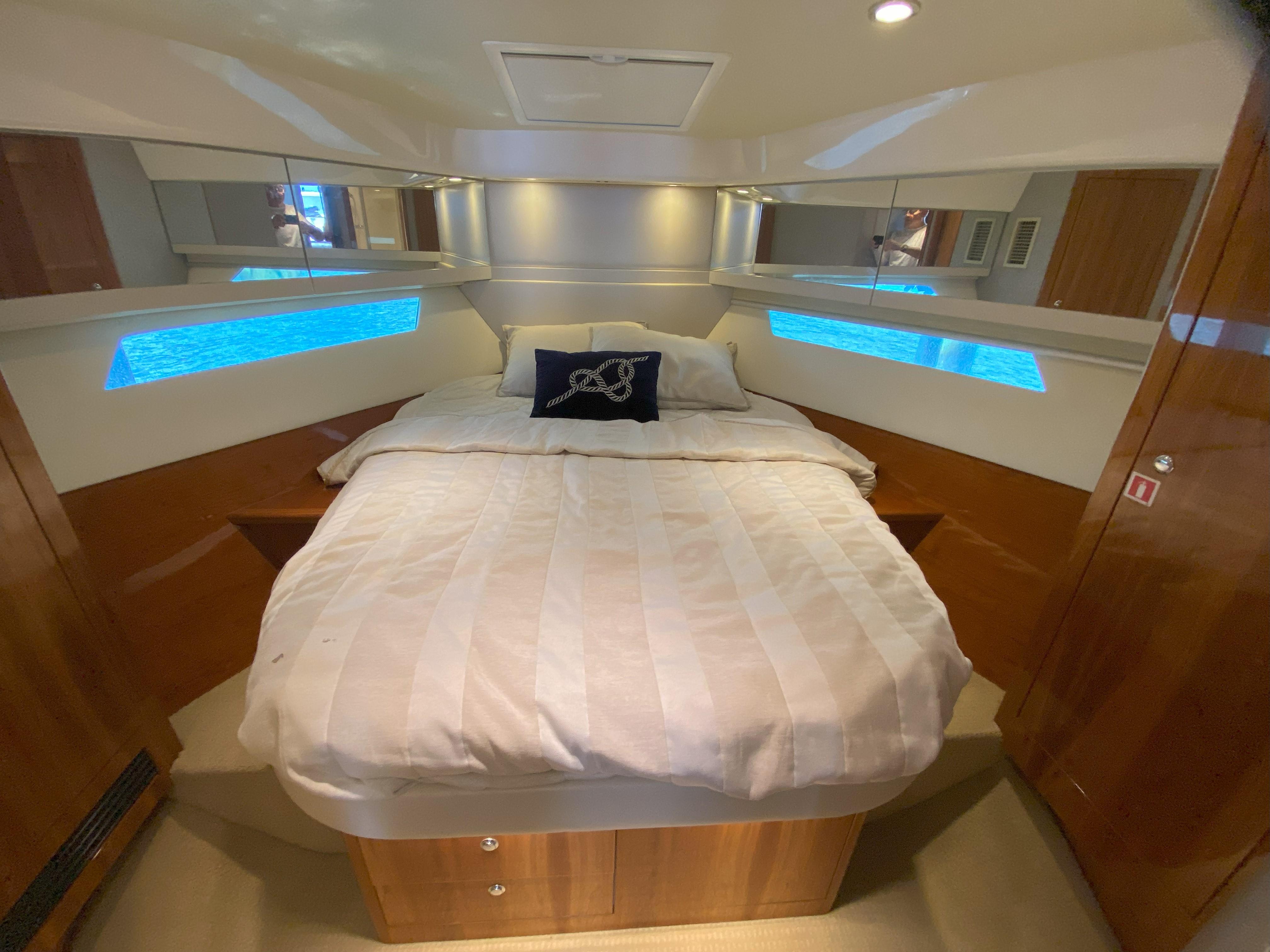 2016 Riviera 43 Open Flybridge Yacht For Sale in Northport NY 2016 Riviera 43 Open Flybridge Yacht For Sale in Northport NY
