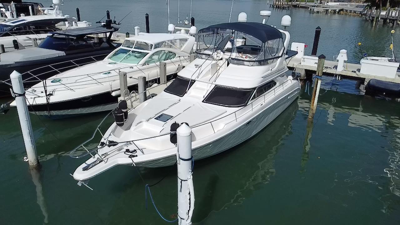 FRIENDSHIP Sea Ray 450 Express Bridge 2004 Yacht Sold FRIENDSHIP Sea Ray 450 Express Bridge 2004 Yacht Sold