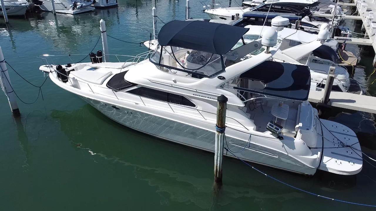FRIENDSHIP Sea Ray 450 Express Bridge 2004 Yacht Sold FRIENDSHIP Sea Ray 450 Express Bridge 2004 Yacht Sold