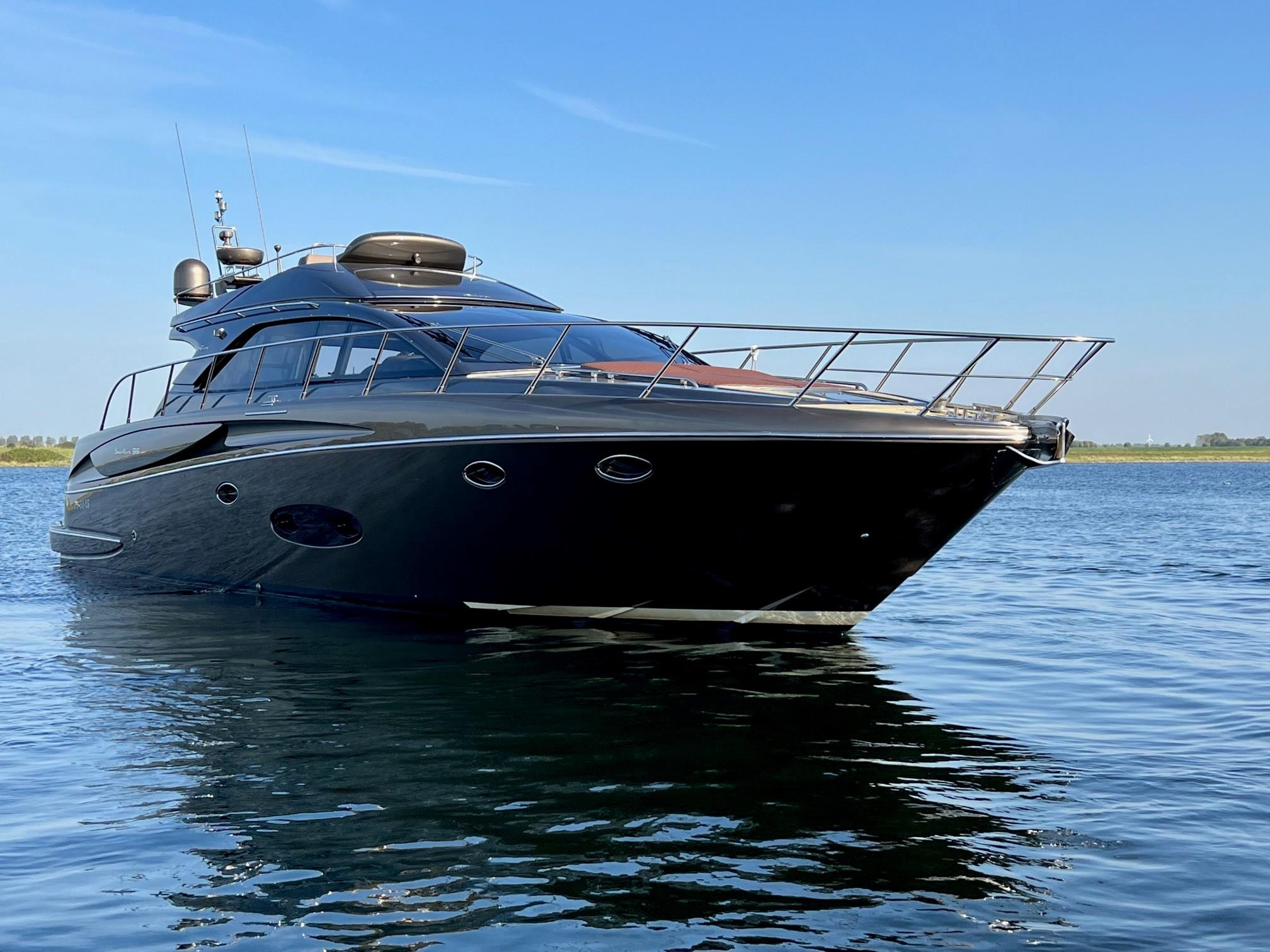 2009 Riva 56 Sportriva Yacht For Sale in Kamperland 2009 Riva 56 Sportriva Yacht For Sale in Kamperland
