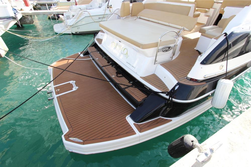  Regal 46 Sport Coupe 2011 Yacht Sold