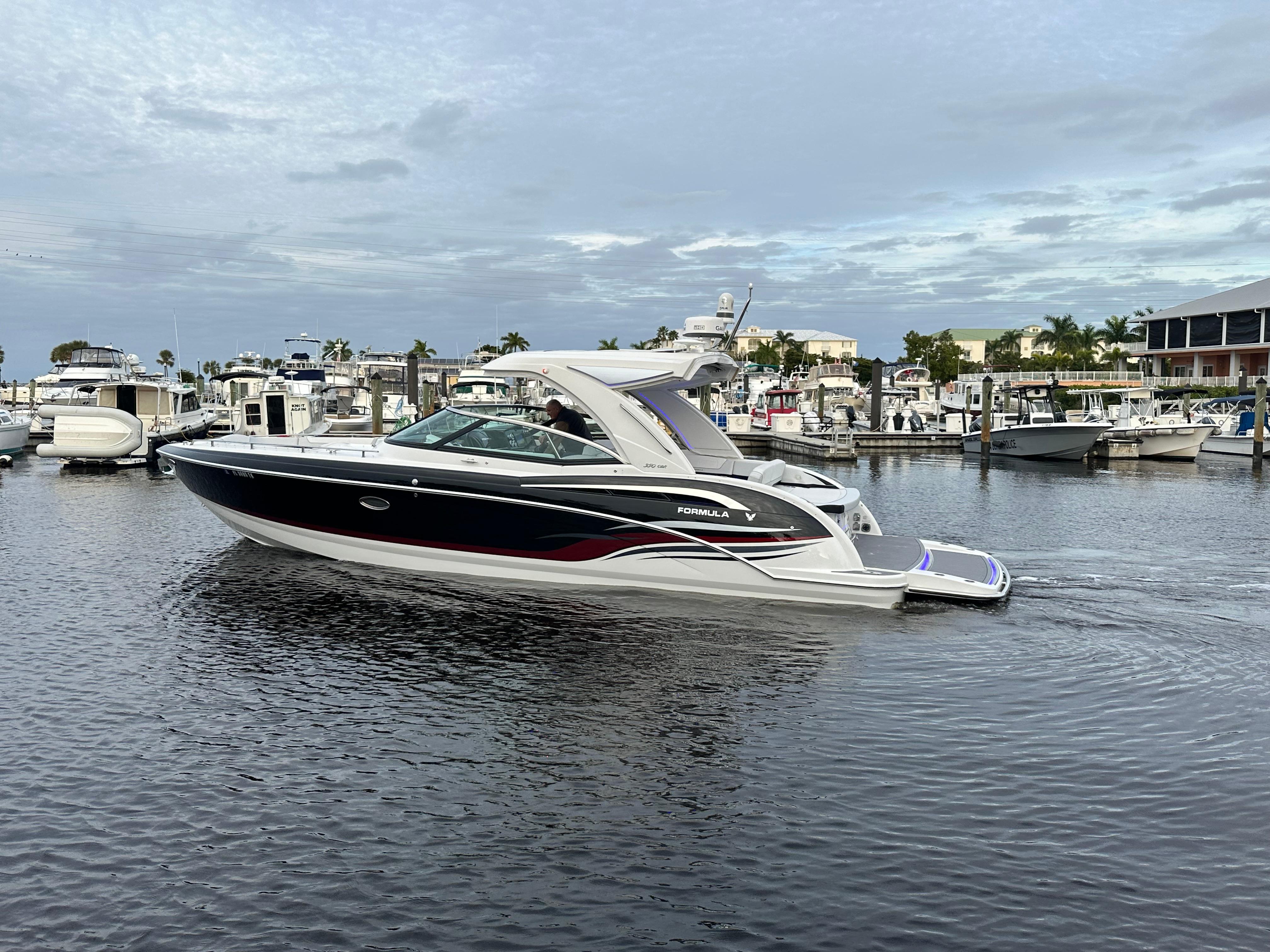 2023 Formula 350 Crossover Bowrider I/O Yacht For Sale in Punta Gorda FL 2023 Formula 350 Crossover Bowrider I/O Yacht For Sale in Punta Gorda FL