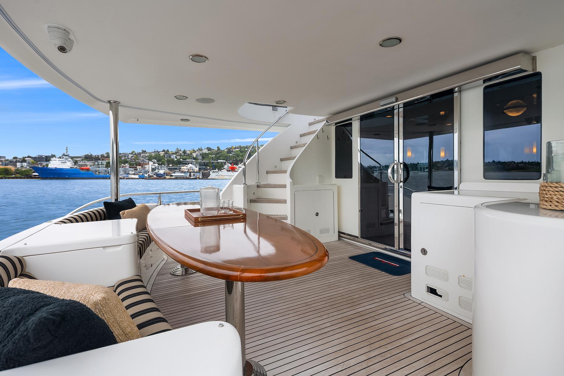 COCONUT 2009 Ocean Alexander 74 Flybridge Motoryacht Yacht For Sale in Seattle WA COCONUT 2009 Ocean Alexander 74 Flybridge Motoryacht Yacht For Sale in Seattle WA